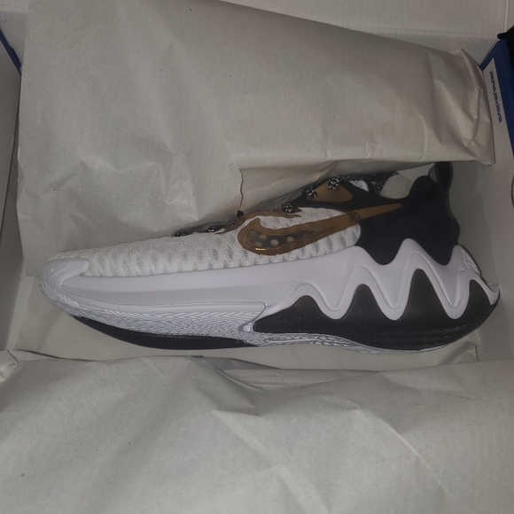 NEW IN BOX Nike Mens Giannis Immortality Basketball Shoes Multiple Sizes - Picture 2 of 10